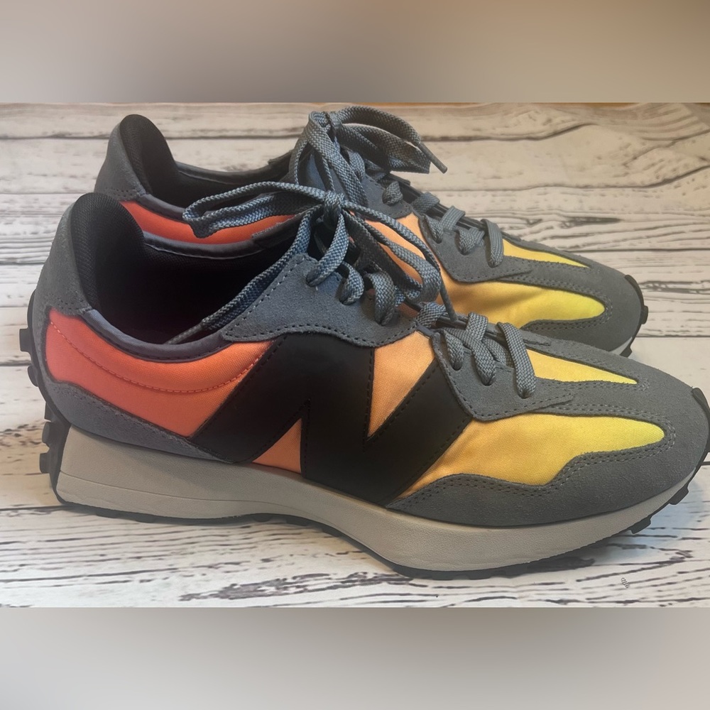 New Balance 327 Running Shoes • MS327SC • Citrus Punch Cyclone • Men Size 10